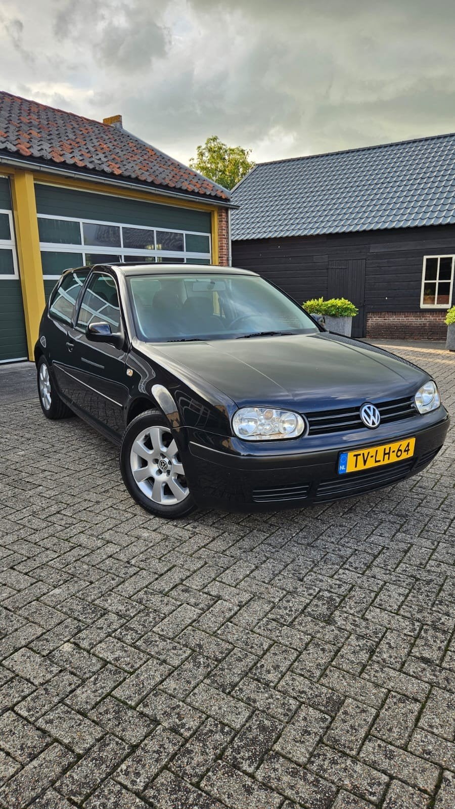 Zeer mooie Volkswagen Golf 4 1.6 Trendline |1e lak, Auto's, Stof, 1049 kg, 4 cilinders, 100 pk