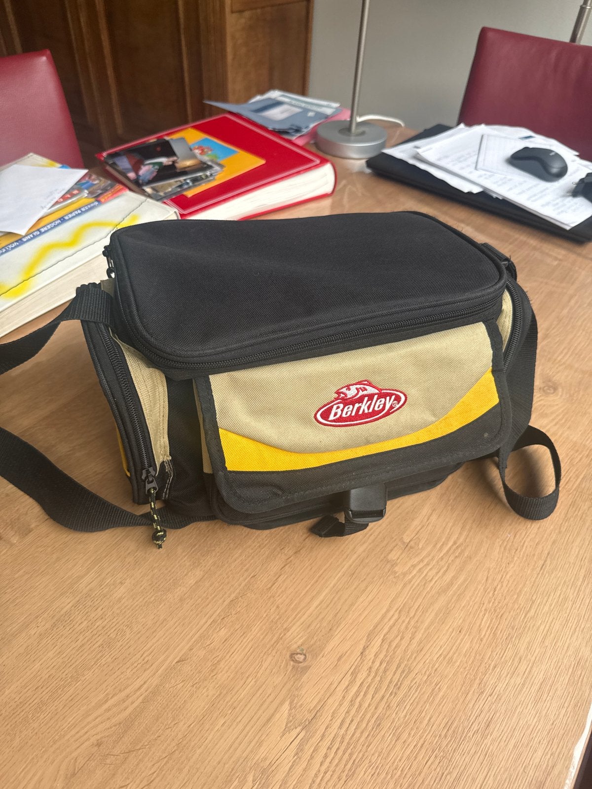 Berkley vis tasje - Handig en compact, Ophalen of Verzenden, Gebruikt, Koffer of Tas