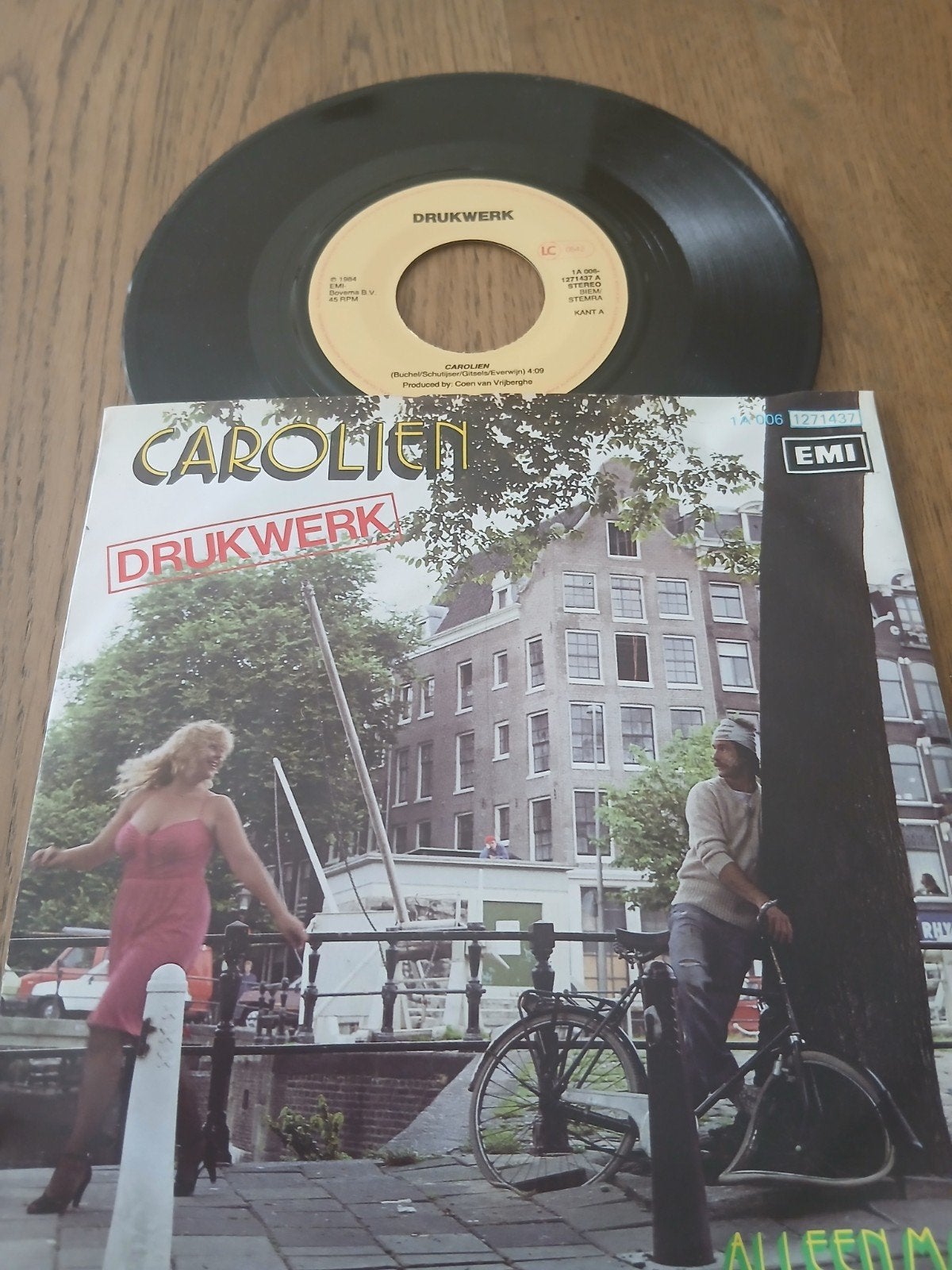 VINYL SINGLE  DRUKWERK   1984, Verzenden, Zo goed als nieuw, Overige formaten, Levenslied of Smartlap