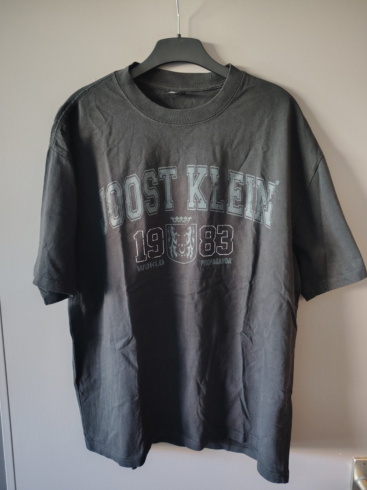 Joost Klein 1983 T-Shirt Jailbreak Fashion XL Origineel, Ophalen of Verzenden