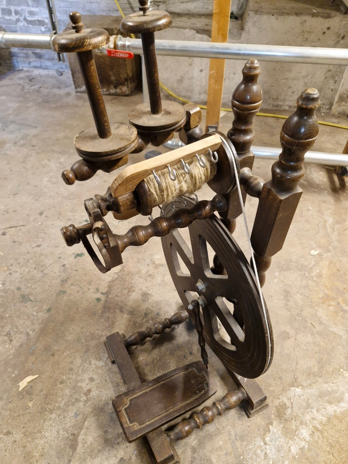 Antiek Spinnewiel, Ophalen, Gebruikt, Spinnewiel