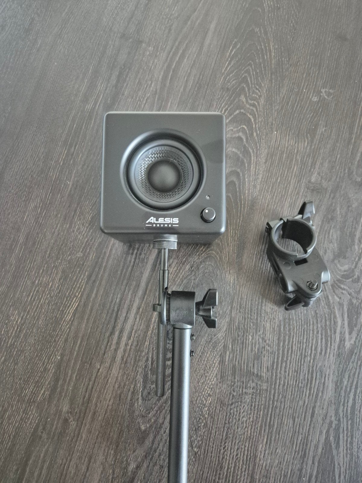 Alesis Nitro Amp E-Drum Monitor, Ophalen, Zo goed als nieuw, Minder dan 500 watt, Monitor(versterker)