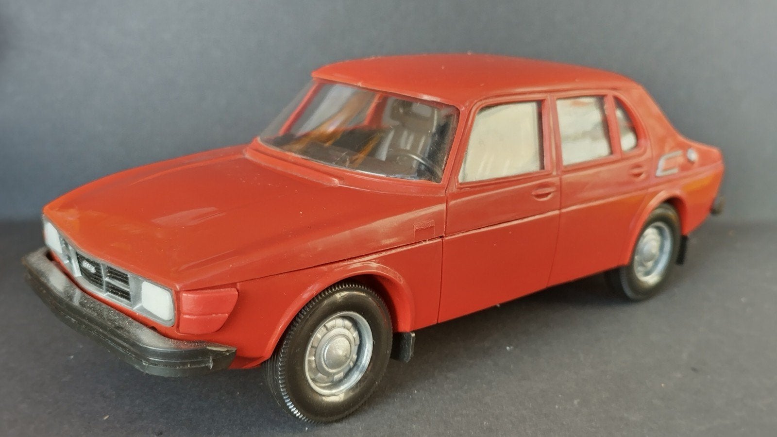 Saab 99 1:20 Stahlberg Pol, Hobby en Vrije tijd, Auto, Verzenden, ., Zo goed als nieuw