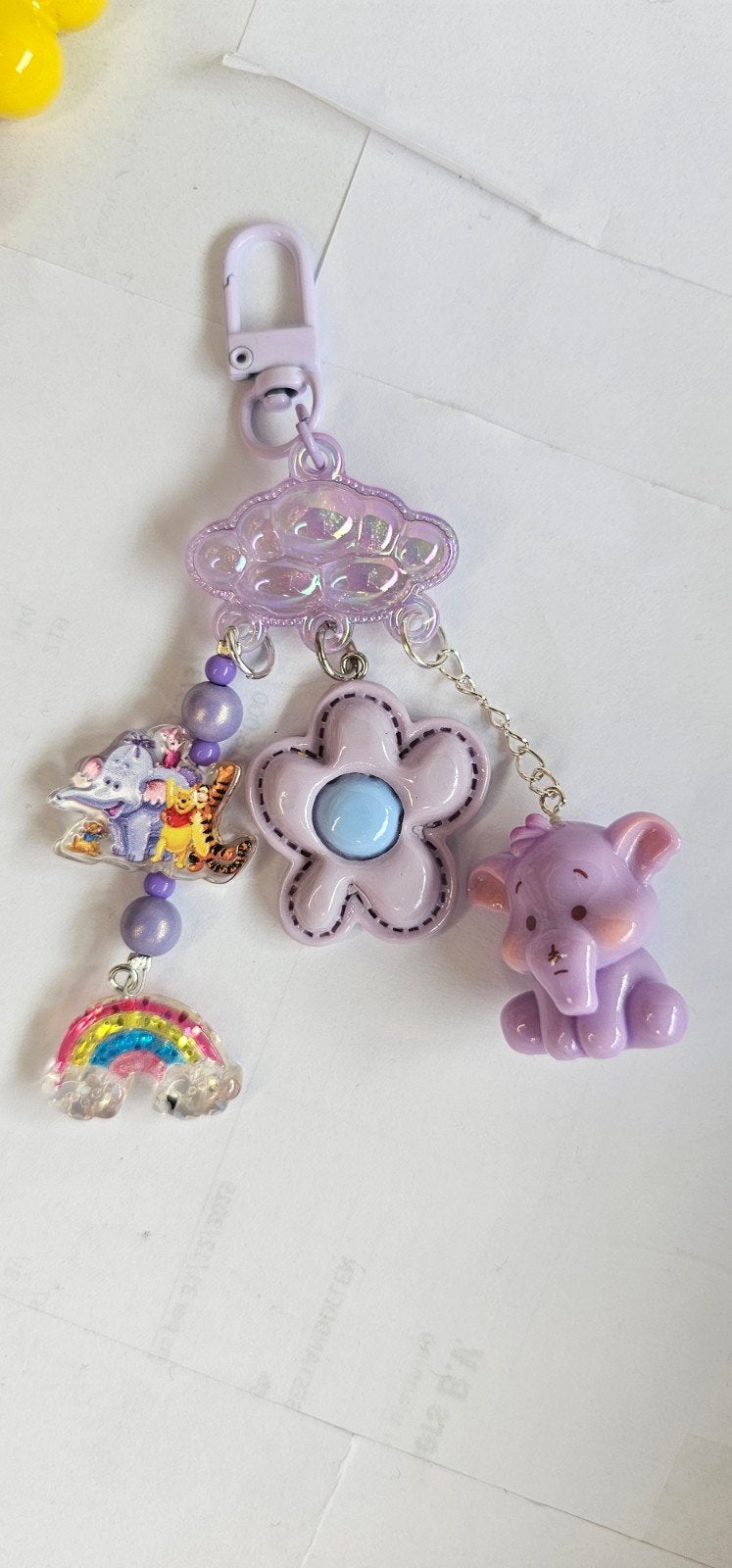 Leuke paarse sleutelhanger winnie the pooh met olifant en re, Ophalen of Verzenden, Zo goed als nieuw, Knuffel of Figuurtje