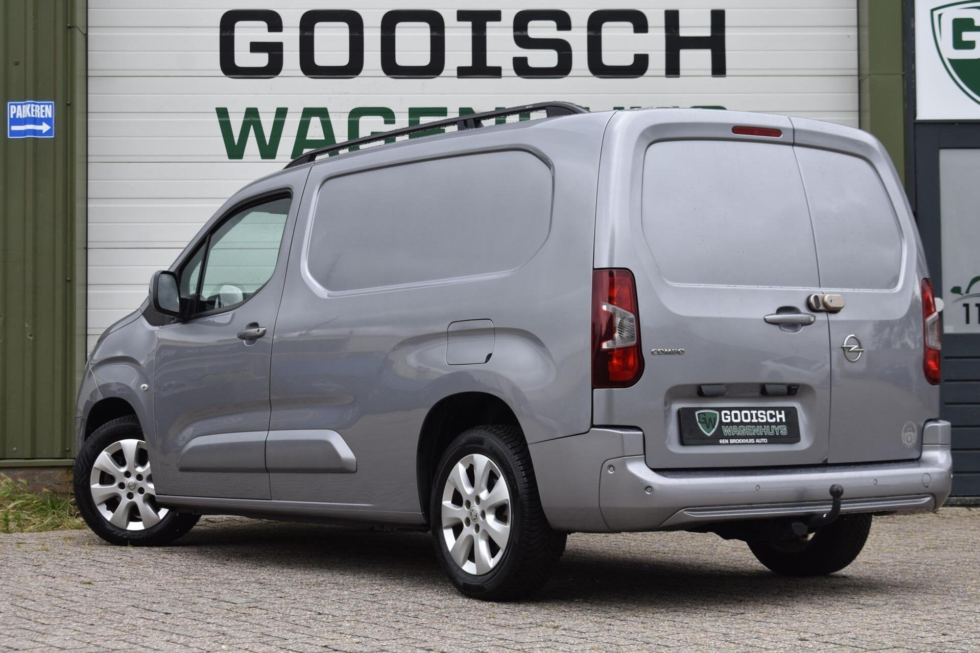 Opel Combo 1.6D L2H1 Innovation | Trekhaak | Extra Sloten |, 730 kg, 4 cilinders, Met garantie (alle), Origineel Nederlands
