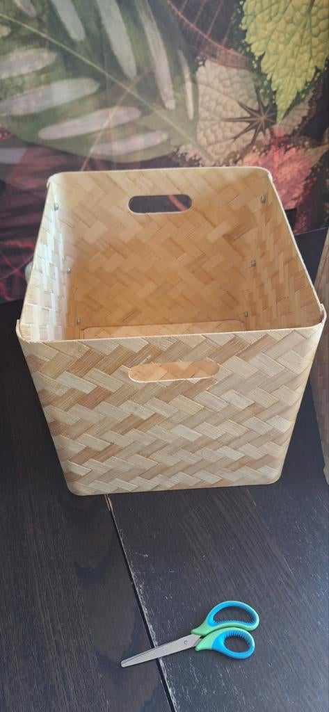 2 bullig manden ikea kallax expedit kast. 1 mist schroeven, Ophalen, 50 tot 100 cm, Minder dan 50 cm, Minder dan 50 cm