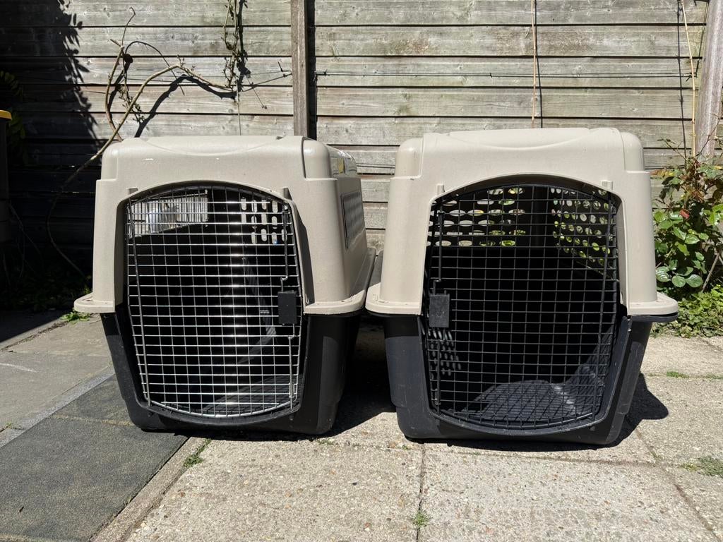 2 L/XL dog transport kennels - TSA approved 2=€100 1=€60, Ophalen, Gebruikt