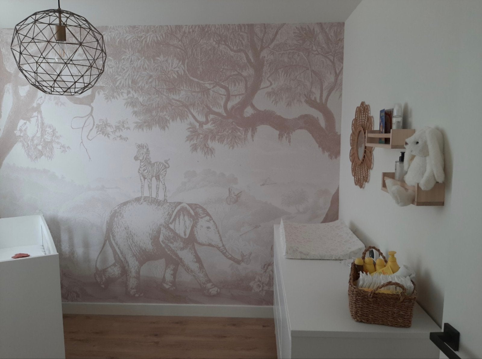 babykamer witte meubels: bed, kast en XL commode, Ophalen, 50 tot 70 cm, 90 tot 105 cm, 100 cm of meer