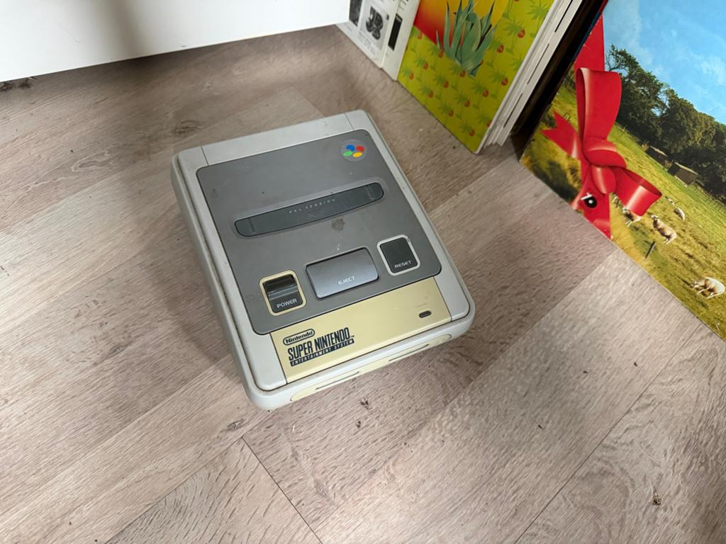 Super Nintendo Entertainment System (SNES) met adapter, Ophalen of Verzenden, Gebruikt, Zonder controller