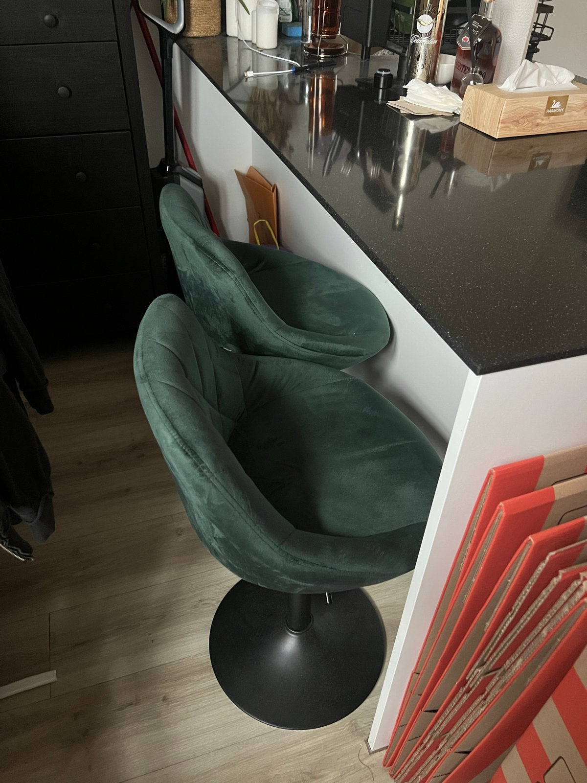 2x Donkergroene Barstoelen - Zo goed als nieuw, In hoogte verstelbaar, 60 tot 90 cm, Ophalen of Verzenden, Zo goed als nieuw