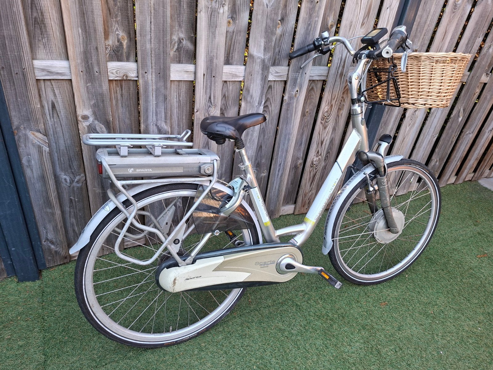 elektrische damesfiets sparta opknapper, Fietsen en Brommers, Elektrische fietsen, 51 tot 55 cm, Ophalen, Gebruikt, Sparta