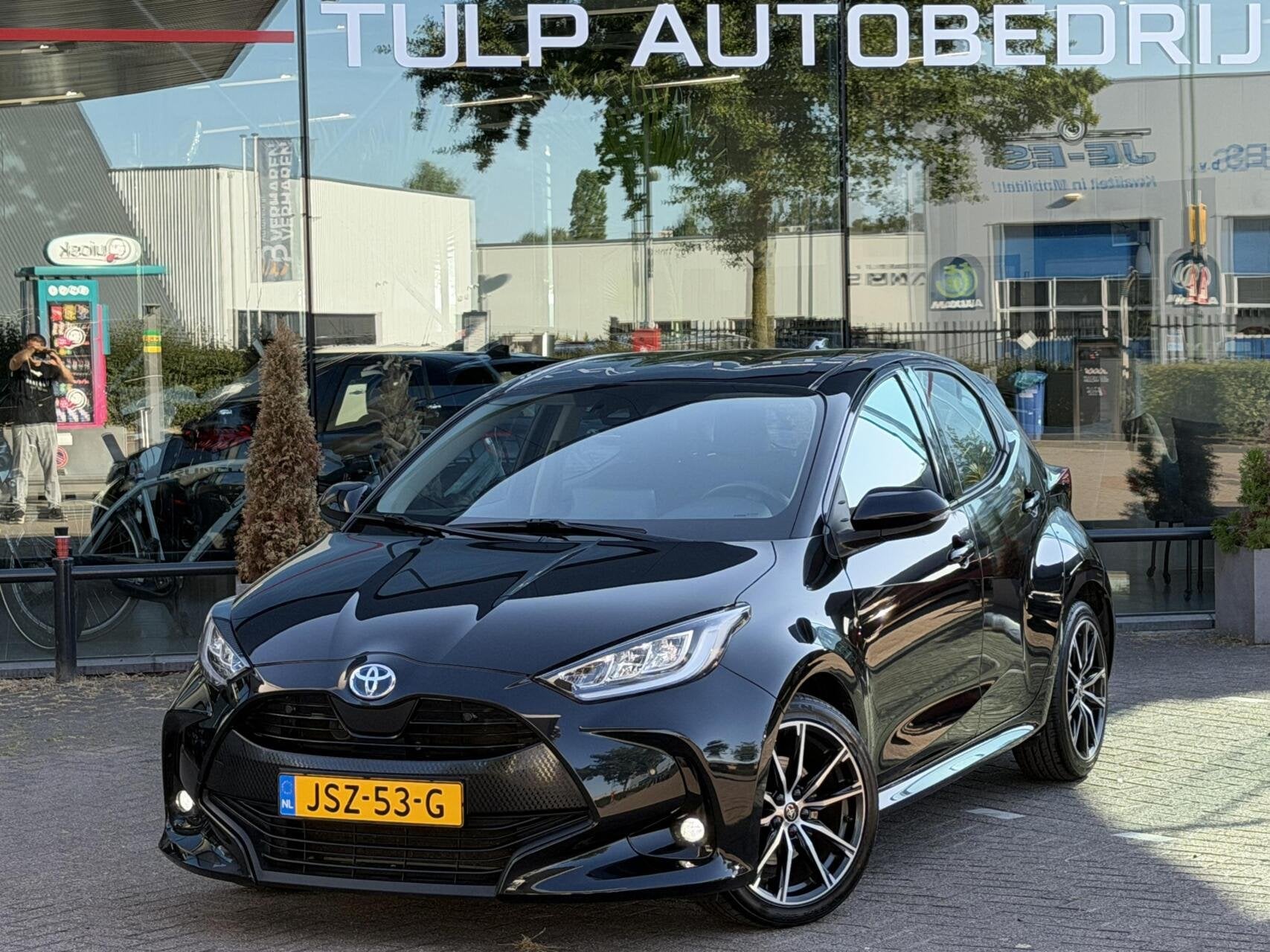 Toyota Yaris 1.5 Hybrid Active Automaat 2022 Navi Clima pdc, Auto's, Gebruikt, Euro 6, Zwart, 1490 cc