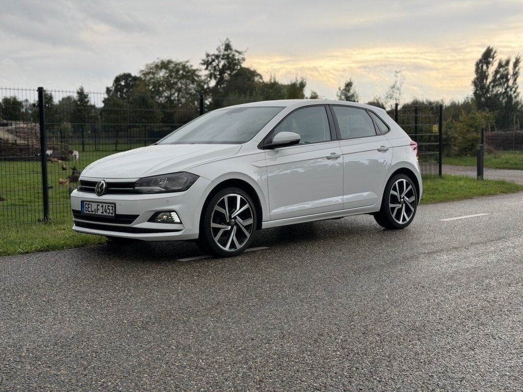Volkswagen Polo 1.0 | NAVI | 18 inch GTI | NETTE AUTO!, Auto's, 21 km/l, Gebruikt, 60 pk, Wit