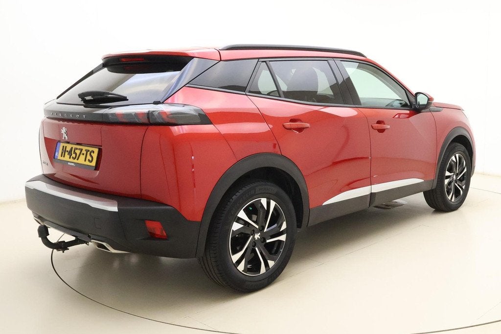 Peugeot 2008 1.2. Turbo 130 pk Allure | Trekhaak | Navigatie, Voorwielaandrijving, Gebruikt, Euro 6, 1199 cc