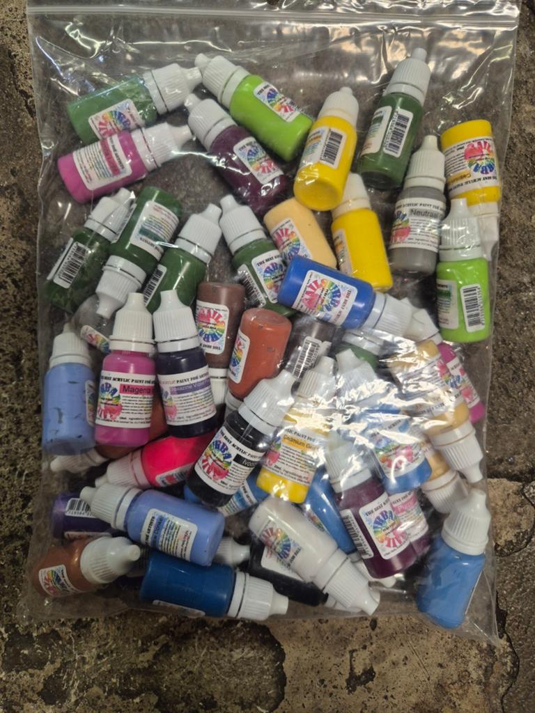 5x nieuw urban nails pure paint,nailart,handpaint, onestroke, Ophalen of Verzenden, Nieuw, Overige kleuren, Handen en Nagels