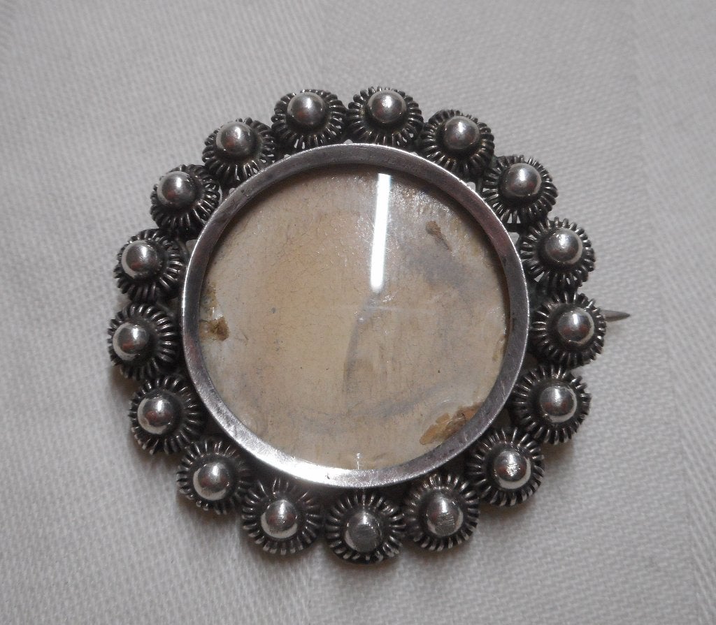 Antiek zilveren broche met Zeeuwse knopjes nr.984, Sieraden, Tassen en Uiterlijk, Antieke sieraden, Verzenden, Zilver, Broche