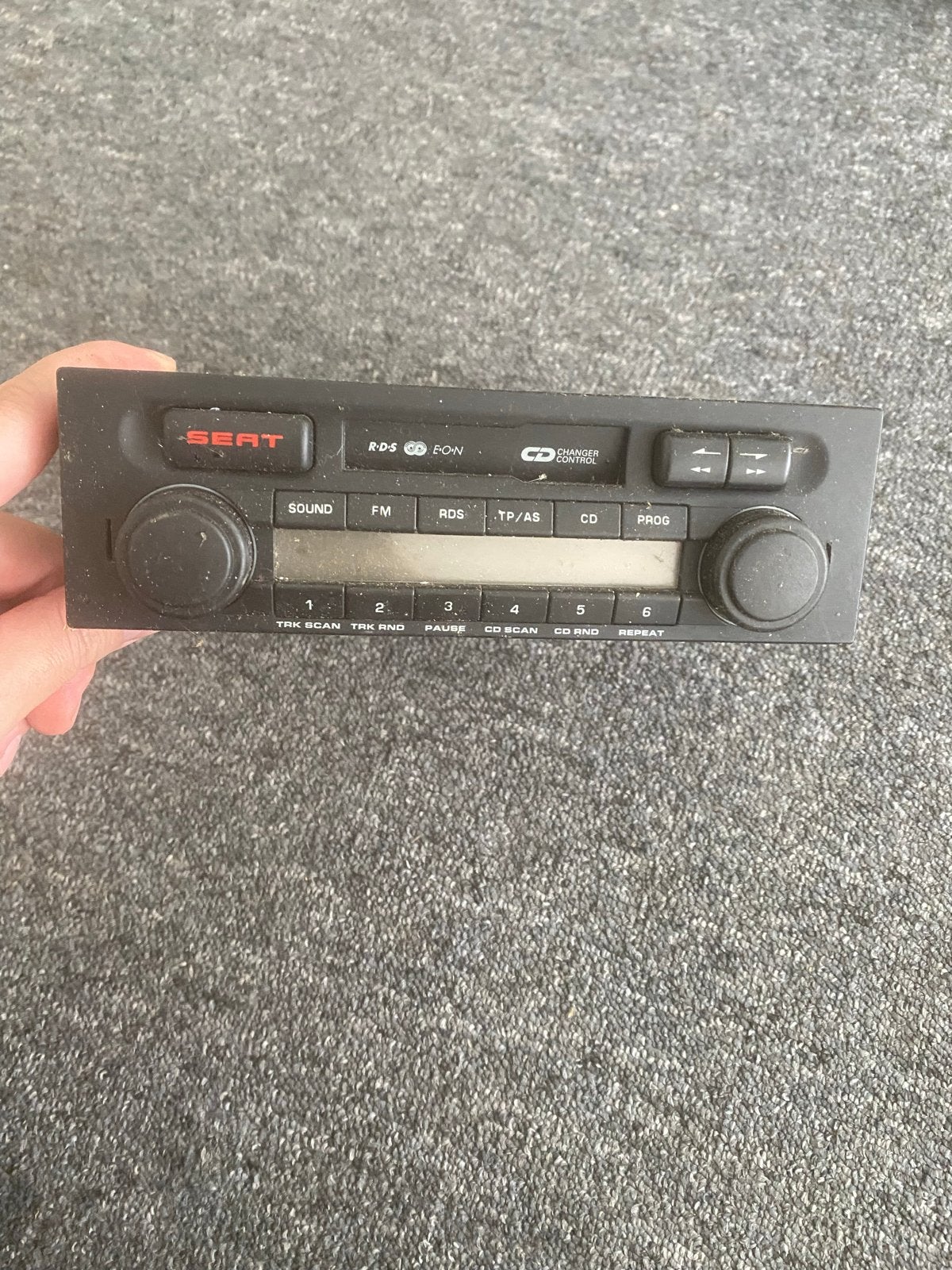 SEAT Autoradio met CD-wisselaar bediening, Ophalen of Verzenden, Gebruikt