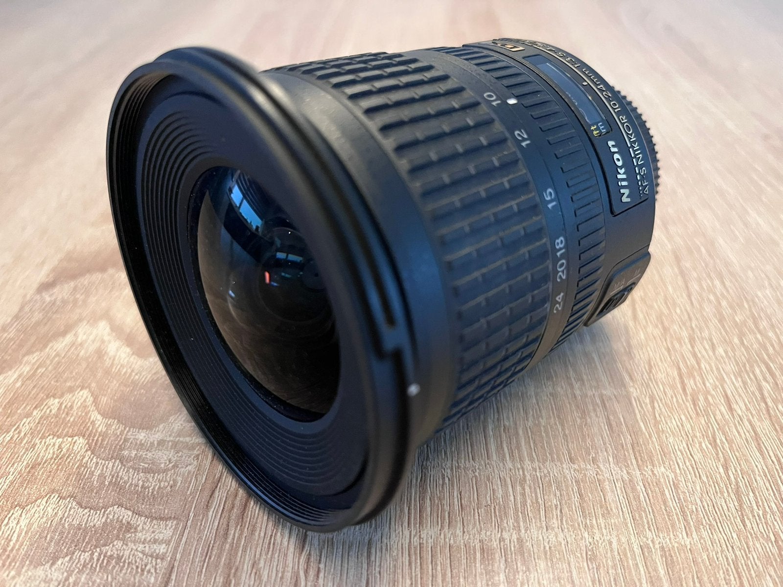 Nikon AF-S 10-24mm DX groothoeklens, Audio, Tv en Foto, Fotografie | Lenzen en Objectieven, Nikon, Zo goed als nieuw, Nikon F-mount
