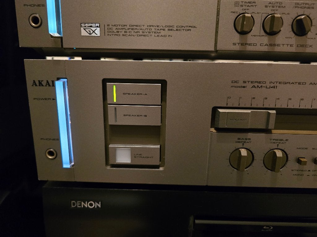 AKAI AM U41 versterker en AKAI GX F31 cassettedeck WEG=PECH, Ophalen, Tuner of Radio, Losse componenten, Zo goed als nieuw