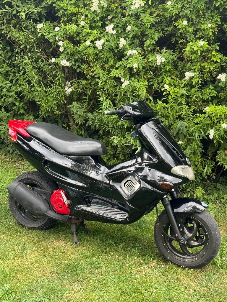 Nette glanzend zwarte Gilera Runner 180cc dd dg sp pro, Ophalen of Verzenden, Zo goed als nieuw, Benzine