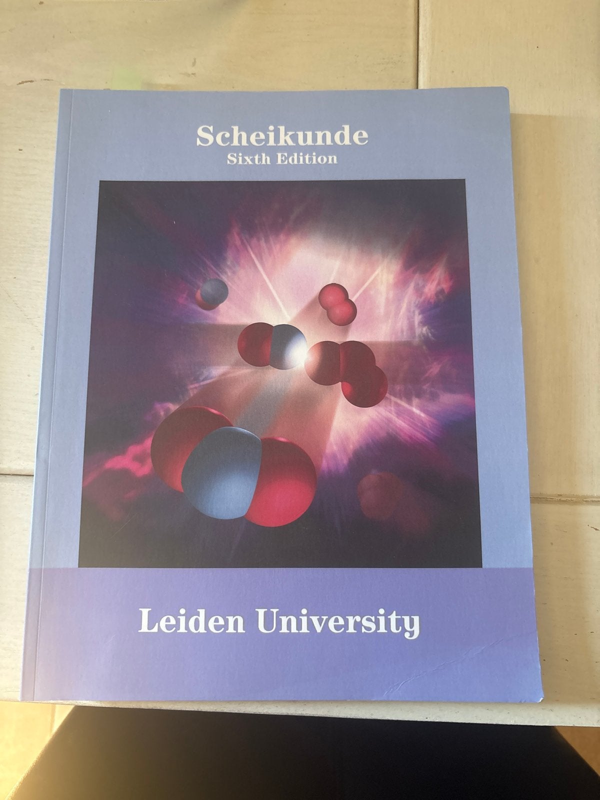 Scheikunde Sixth Edition - Leiden University, Ophalen of Verzenden, Beta, Zo goed als nieuw, WO