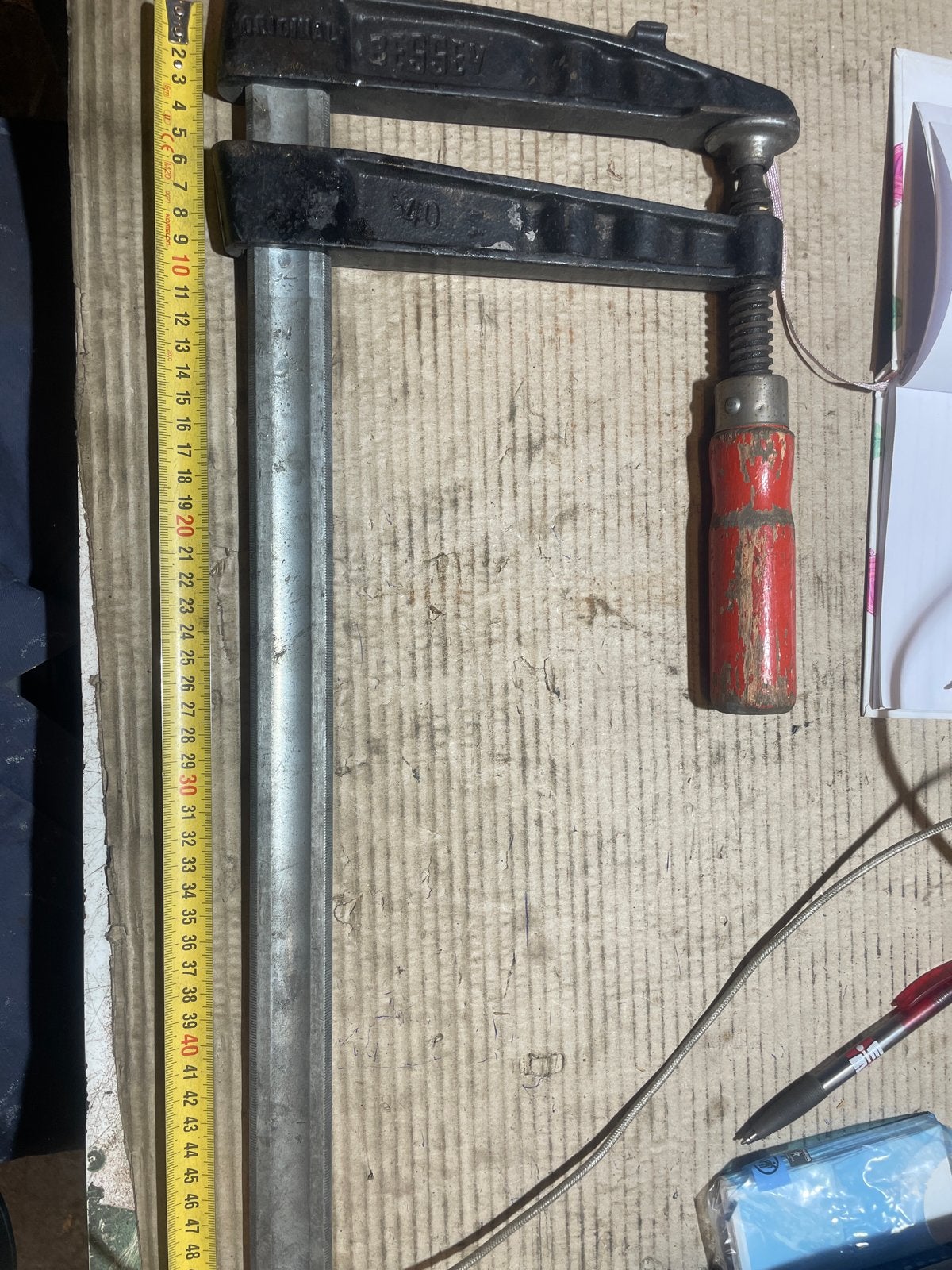 Bessey lijmtang 40 cm - Robuuste klem voor houtbewerking, Doe-het-zelf en Verbouw, Gereedschap | Handgereedschap, Ophalen, Gebruikt