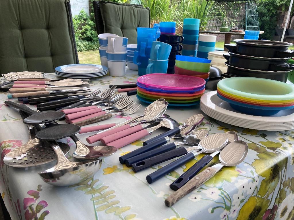 Zeer uitgebreide kampeeruitrusting voor koken en eten!, Caravans en Kamperen, Ophalen of Verzenden, Gebruikt