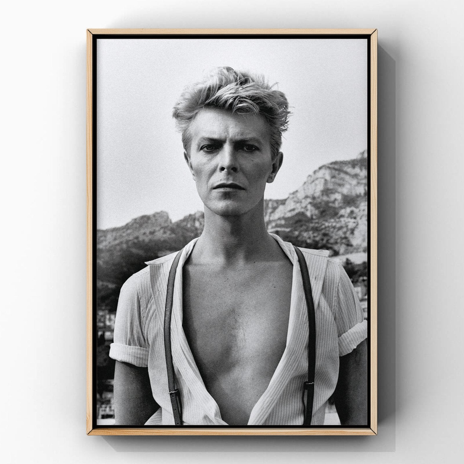 David Bowie — Monte Carlo 1983 — fine art foto Helmut Newton, Ophalen of Verzenden, Nieuw, Foto of Kaart