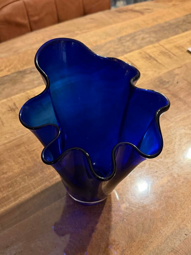 Kobalt Blauwe Murano Zakdoek Vaas - Handgeblazen, Blauw, Ophalen of Verzenden, Minder dan 50 cm, Glas