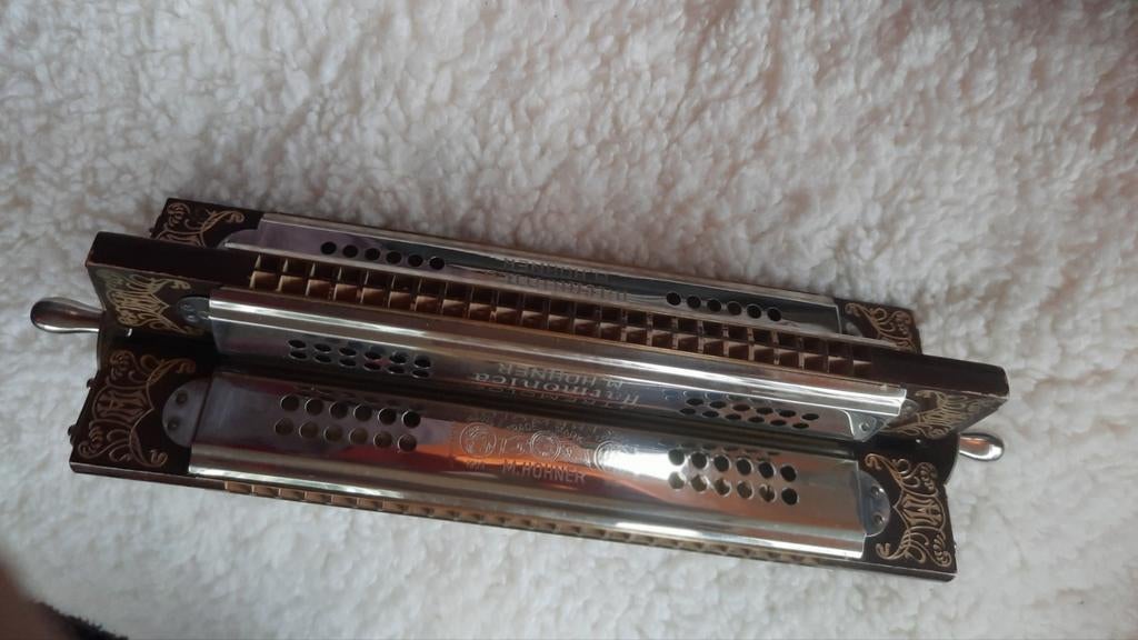Dit is een Hohner Kreuzwender, een unieke tremolo-mondharmon, Ophalen of Verzenden, Gebruikt, Chromatisch, C-mondharmonica