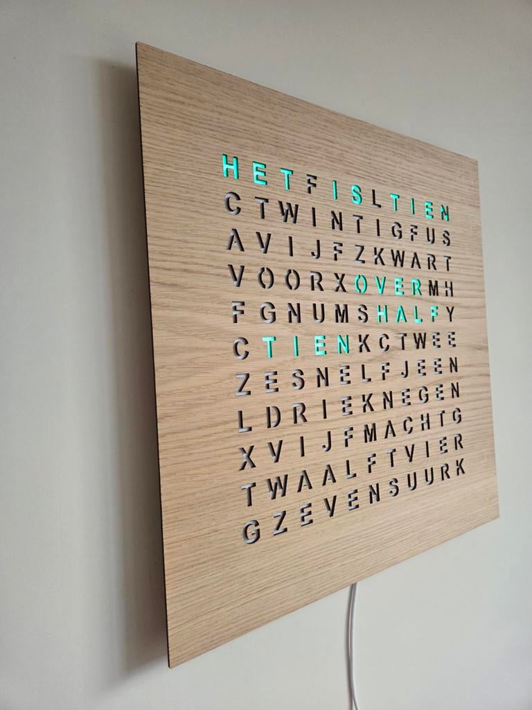 Woordklok 50cm van RVS, eikenhout of bamboehout (wordclock), Huis en Inrichting, Woonaccessoires | Klokken, Ophalen of Verzenden