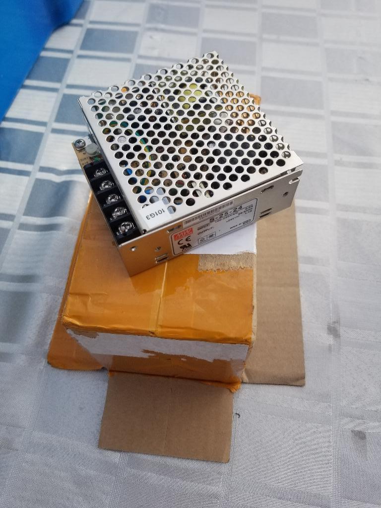 Meanwell s-25-24  24V voeding, Ophalen of Verzenden, Gebruikt