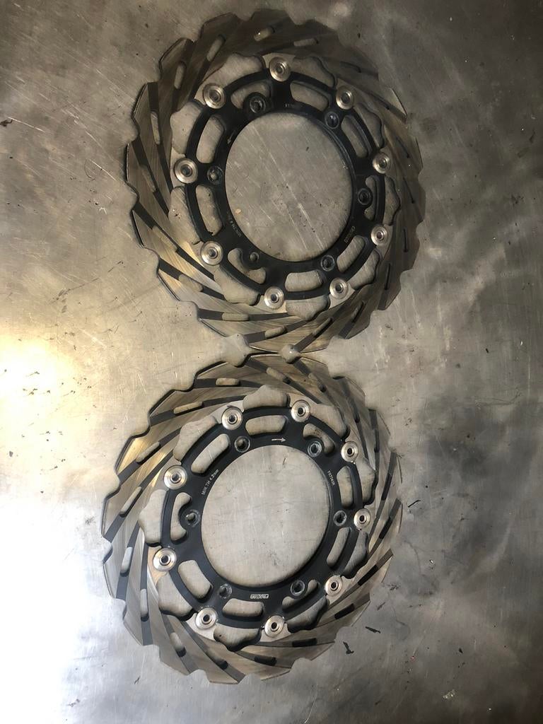 Te koop setje mooi remschijven yamaha vmax 1200  vmx1200, Motoren, Ophalen of Verzenden