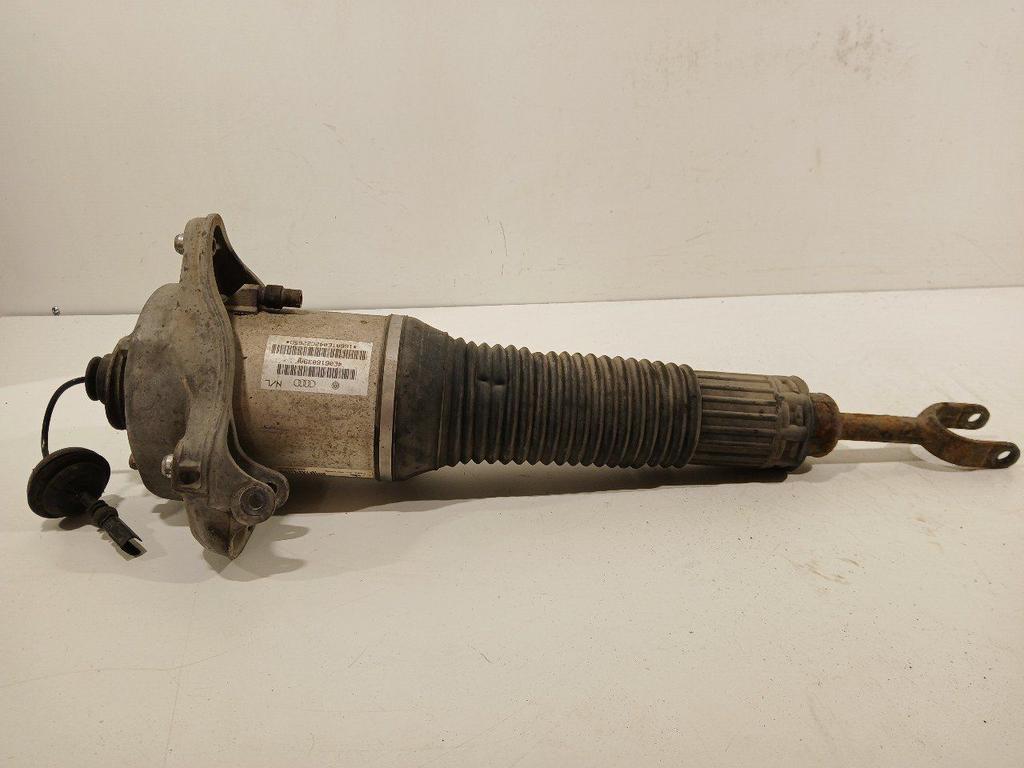 Veerpoot rechts voor Audi A8, Auto-onderdelen, Onderdelen@venauto.nl, Van der Ven Autorecycling B.V., Gebruikt, Ettenseweg 76, 4706 PB Roosendaal, The Netherlands