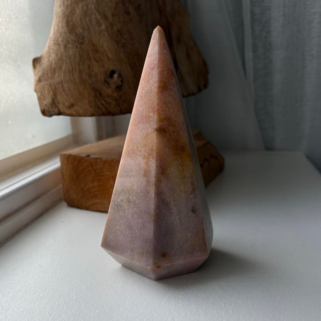 Prachtige Roze Amethist Obelisk met Glitters Punt, Tuin en Terras, Ophalen of Verzenden, Nieuw, Steen, Abstract beeld