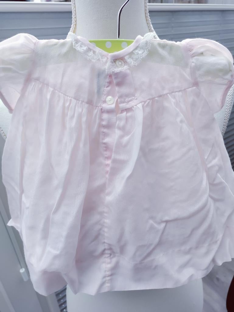 Vintage retro roze baby jurkje, Antiek en Kunst, Antiek | Kleding en Accessoires, Ophalen of Verzenden