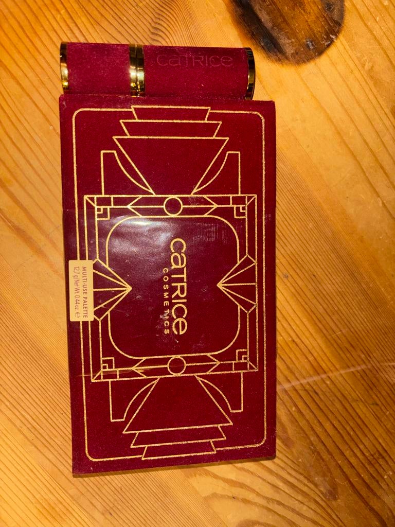 Catrice Festive Treasures multi-use Palette & lipstick, Sieraden, Tassen en Uiterlijk, Uiterlijk | Cosmetica en Make-up, Gehele gezicht