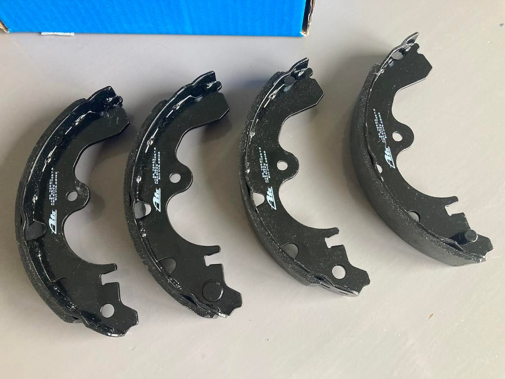Nieuwe Remschoenen set oa Toyota Starlet, Ophalen of Verzenden, Nieuw, Toyota