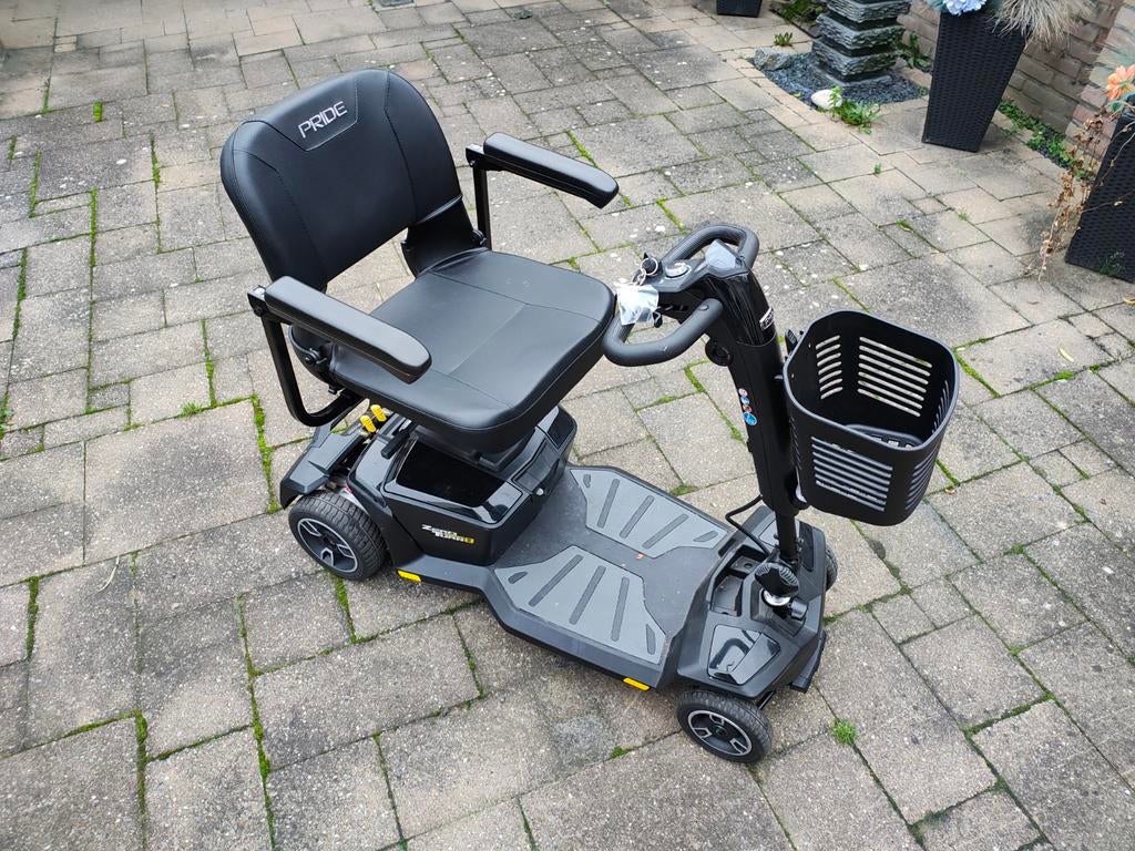 Scootmobiel Pride Zero Turn 8, Ophalen, 10 km/u of minder, 16 t/m 25 km, Gebruikt