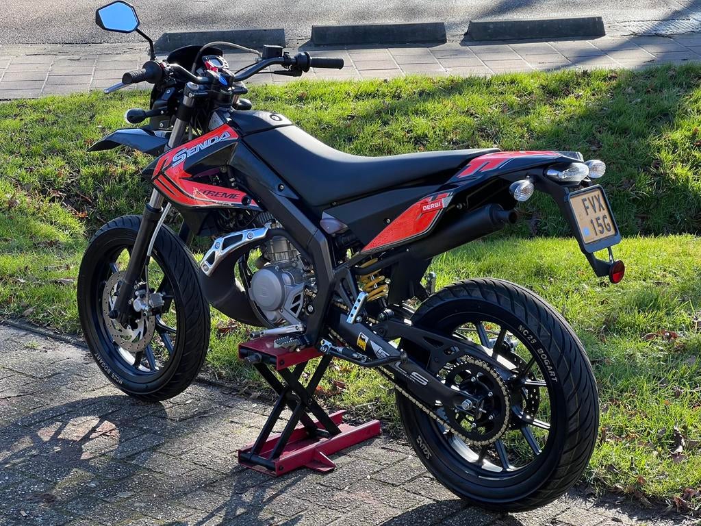 Derbi Senda Extreme | 2015 | maar 1000KM, Ophalen, 6 versnellingen, Maximaal 45 km/u, Zo goed als nieuw