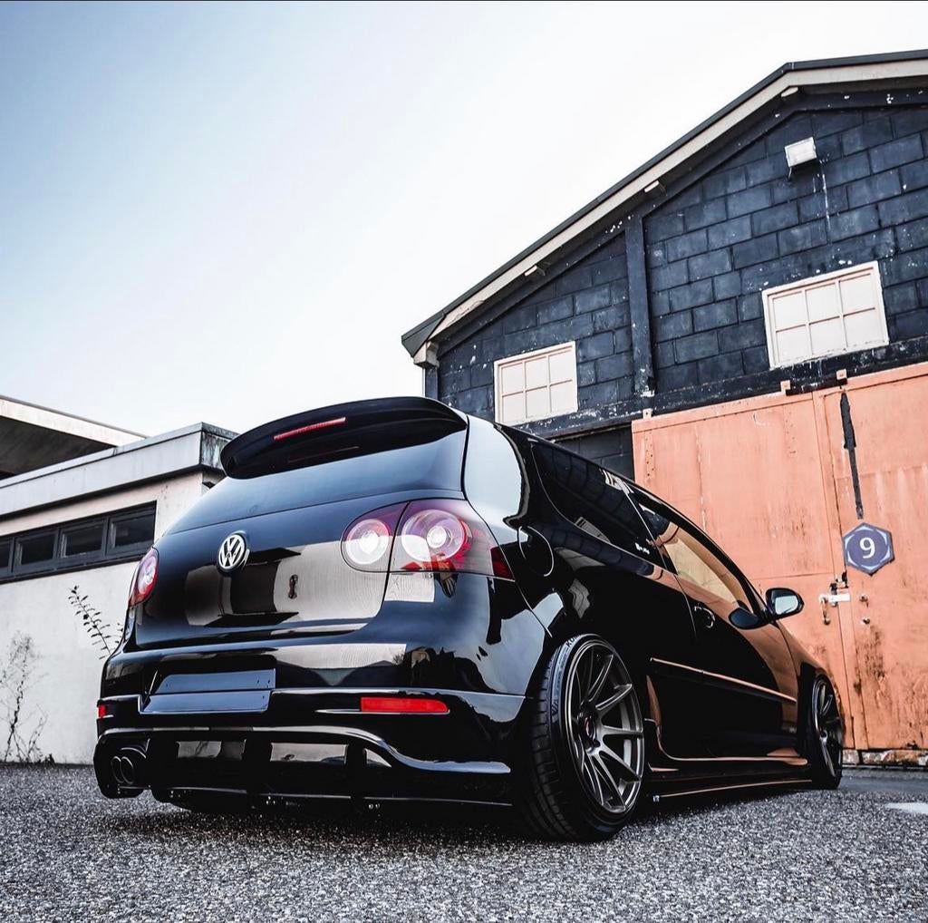 VW Golf MK5 300pk *Air Ride*, Auto's, 65 €/maand, Stof, 4 cilinders, Zwart