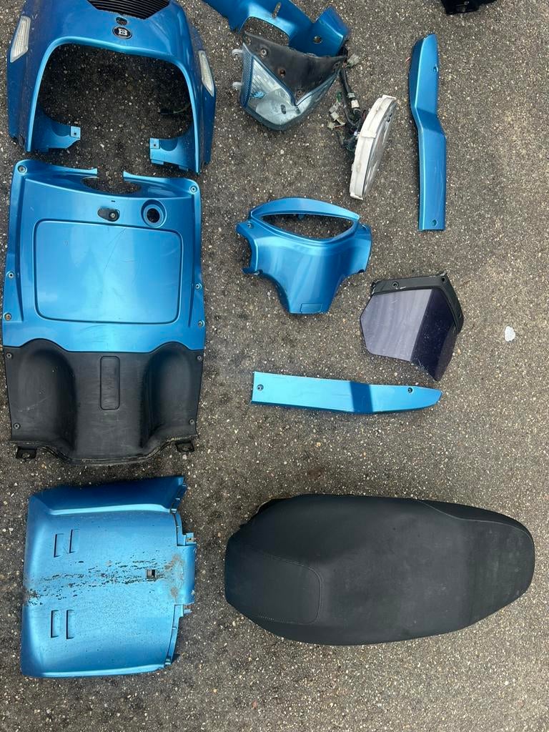 Kymco peopel s kappen set onderdelen carterdeksel, Motoren, Ophalen