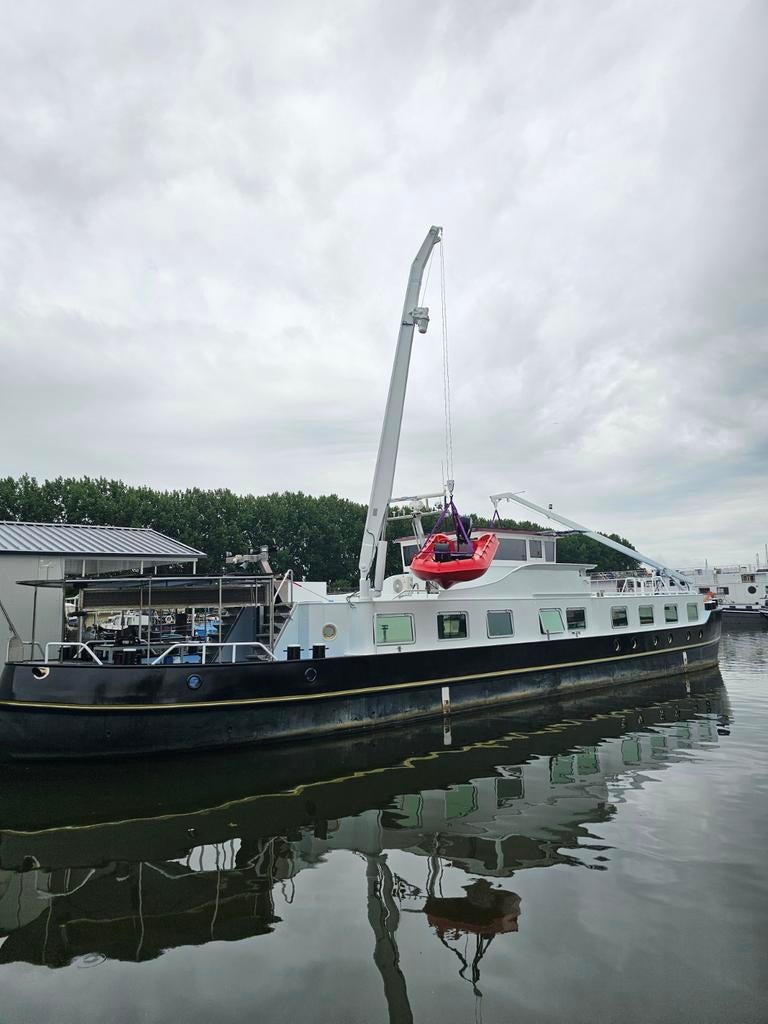 Schilder, Hogedruk & Schoonmaak voor Scheep & Bouw, Roeiboot of Kano