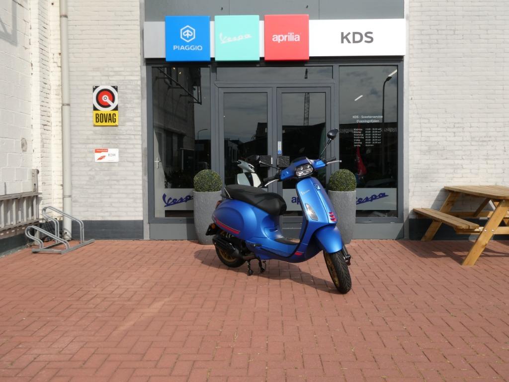 Vespa Sprint Sport Special 45km (brom) Iget E5 KORTING!, Fietsen en Brommers, Scooters | Vespa, Ophalen, Piaggio & C. SpA, Overige modellen