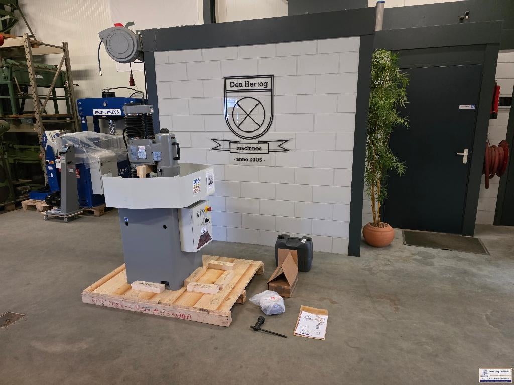 Komslijper Delta LB300 magneettafel vlakslijper ringen mes, Doe-het-zelf en Verbouw, Ophalen, Zo goed als nieuw, 700 tot 1000 watt
