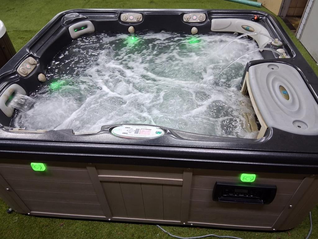 Amerikaanse jacuzzi top spa incl bezorging&garantie, Tuin en Terras, Bubbelbaden en Hottubs, Ophalen of Verzenden, Gebruikt, Filter