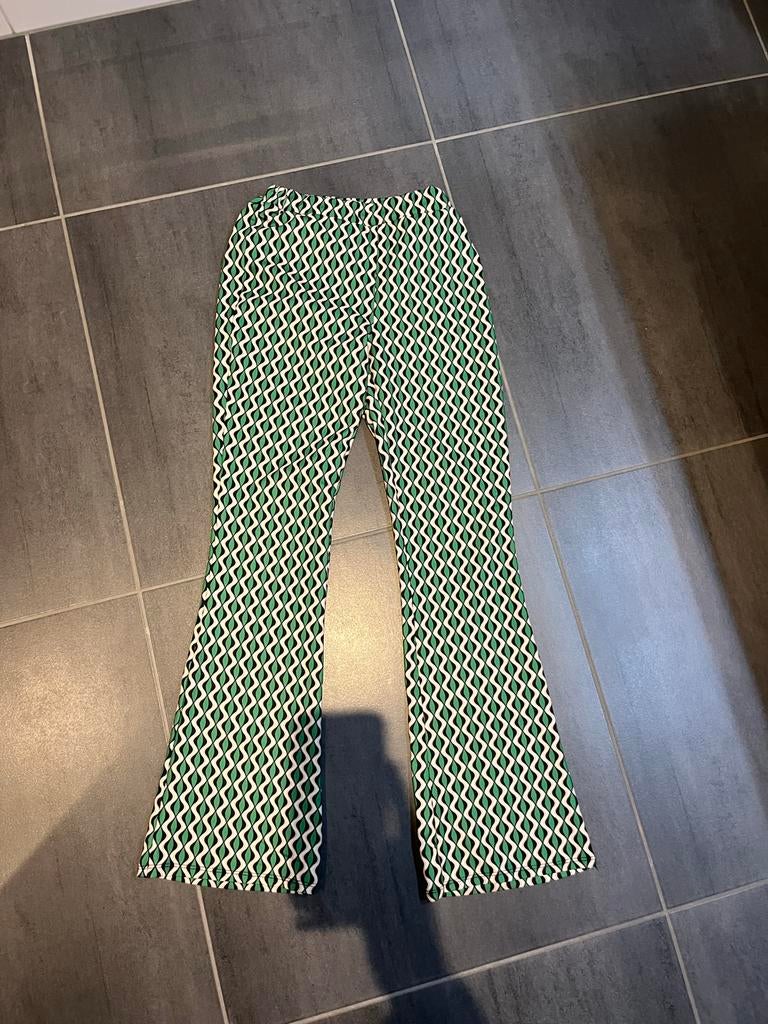 Flared broek met ruitjes, Maat 38/40 (M), Ophalen of Verzenden, Zo goed als nieuw, Lang