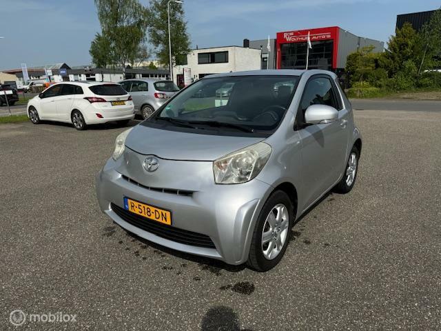 Toyota iQ 1.0 VVTi Comfort zeer netjes!, Auto's, Toyota, Stof, Gebruikt, Zwart, 4 stoelen