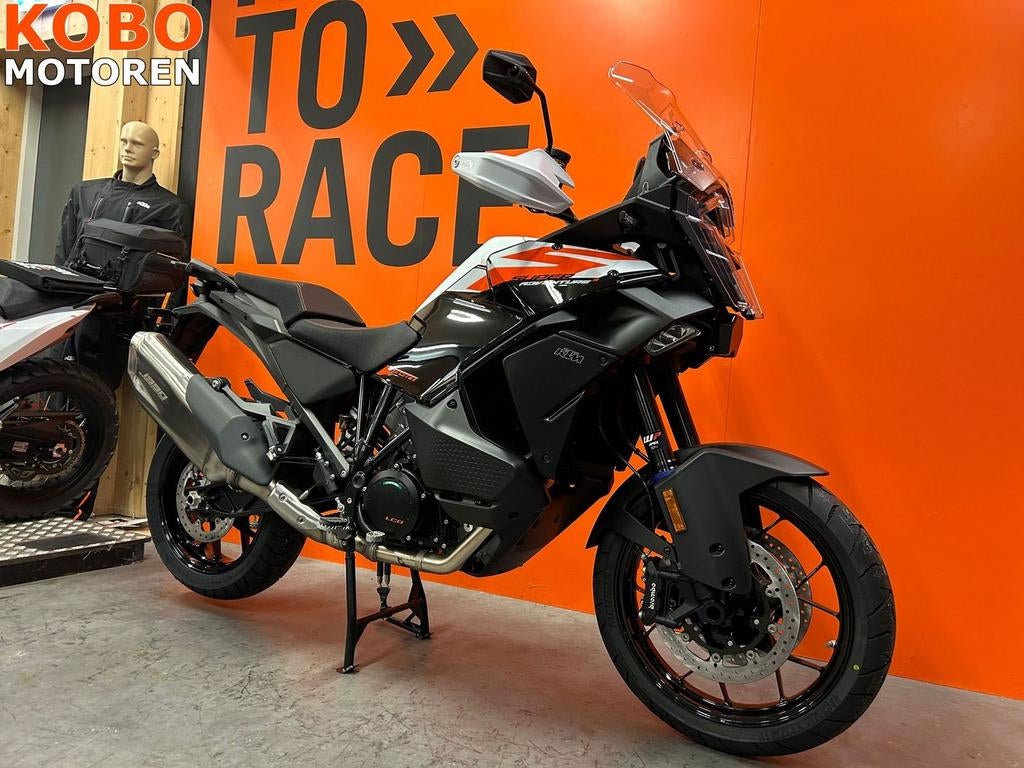 KTM 1390 SUPERADVENTURE S EVO (bj 2025 model 2026), Motoren, Motoren | KTM, 2 cilinders, KTM, Bedrijf, Onbekend