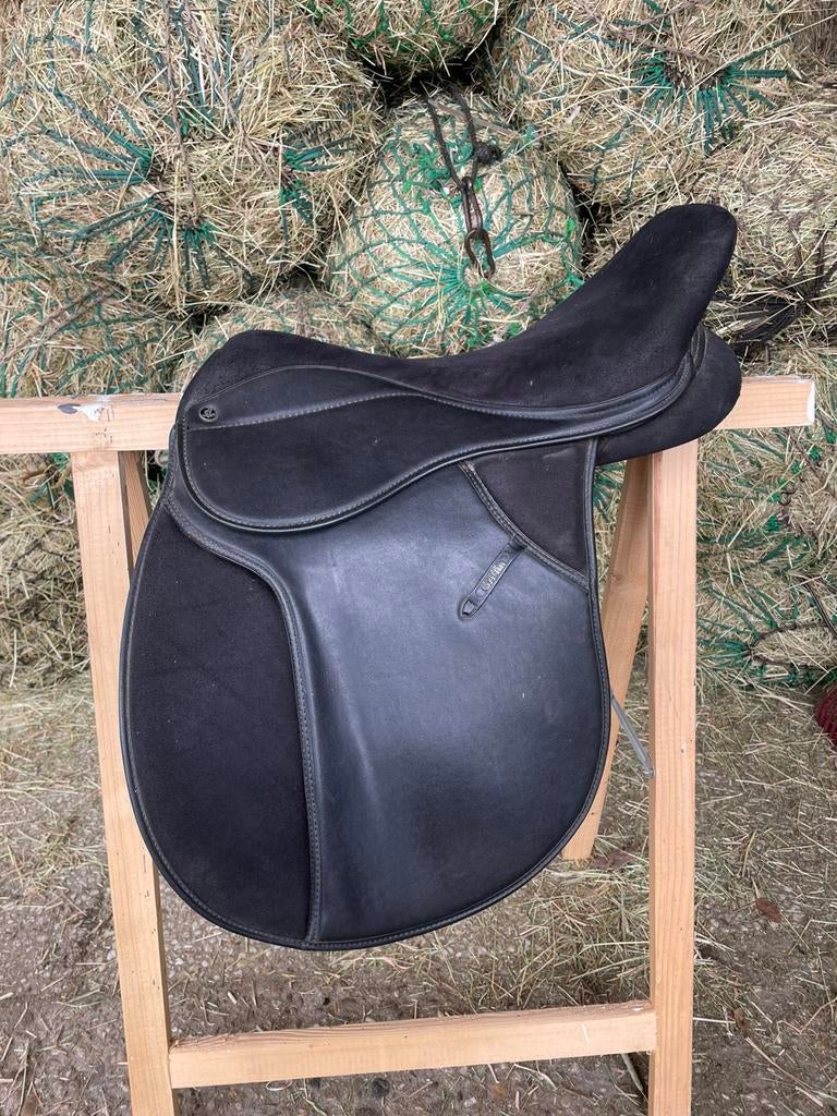 Thorowgood griffin veelzijdigheidszadel 17inch, Ophalen, Gebruikt, Recreatie